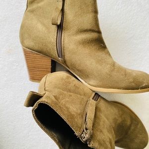 Old Navy ankle boots